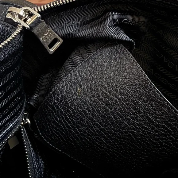 PRADA Vitello Daino Hobo in Black Leather with Silver Hardware - Picture 17 of 17